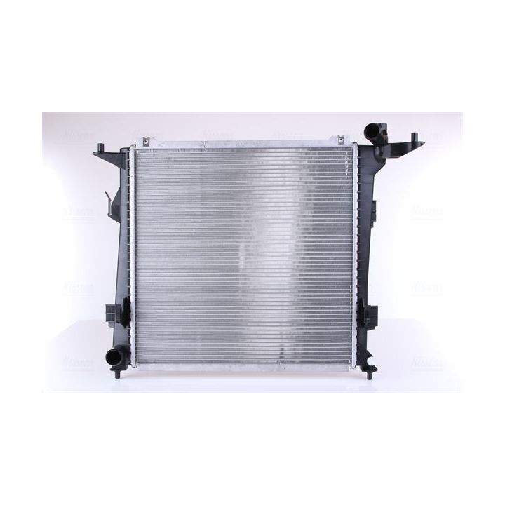 Radiatorius, variklio aušinimas NISSENS 675032