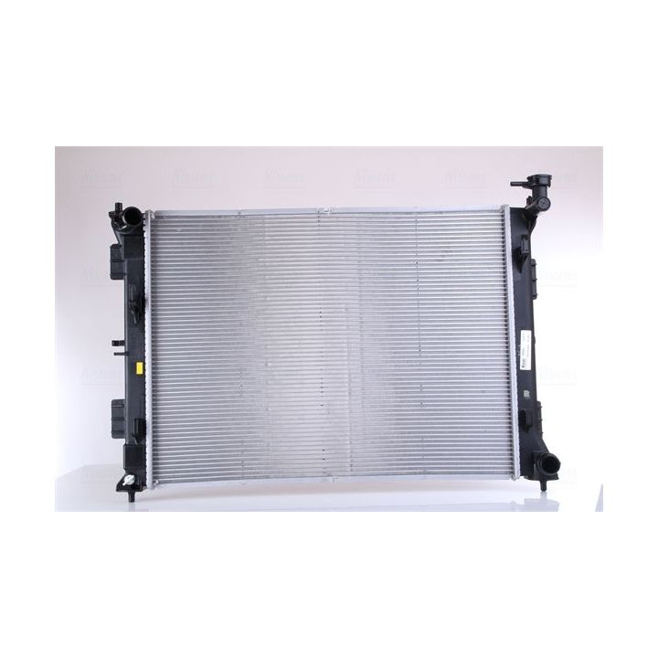 Radiatorius, variklio aušinimas NISSENS 675052