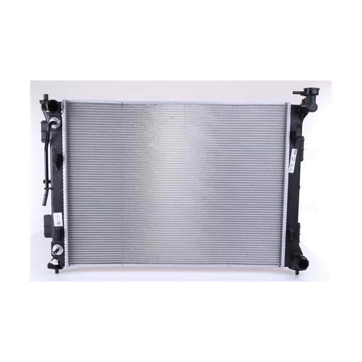 Radiatorius, variklio aušinimas NISSENS 675053