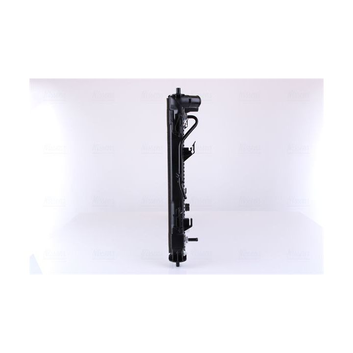 Radiatorius, variklio aušinimas NISSENS 675053