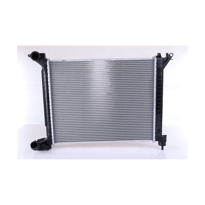 Radiatorius, variklio aušinimas NISSENS 69704A