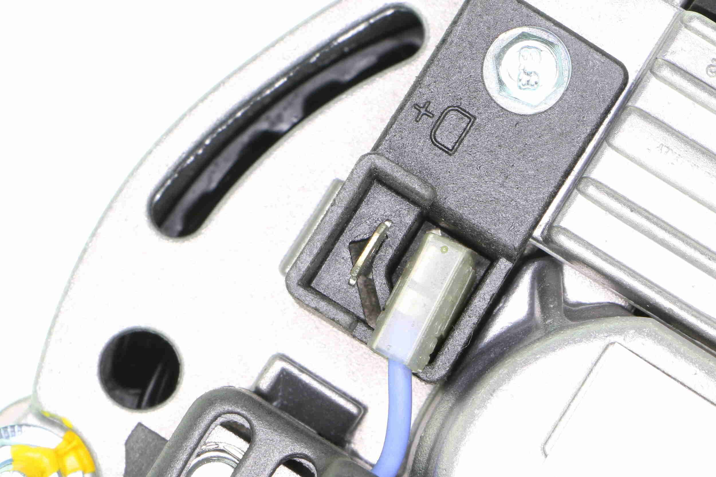 Kintamosios srovės generatorius VEMO V24-13-35640