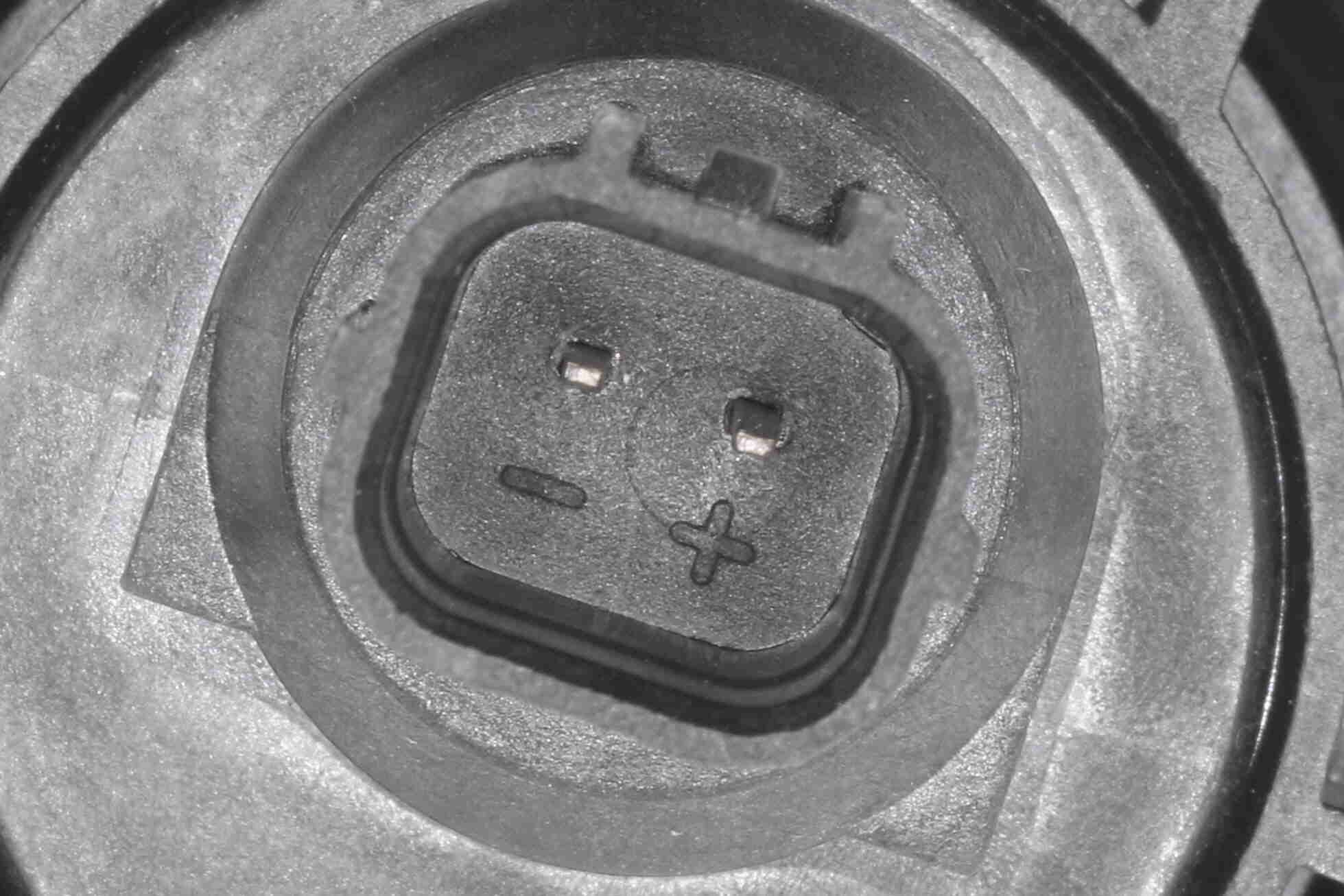 Vožtuvas, aktyvios anglies filtras VEMO V30-77-1018