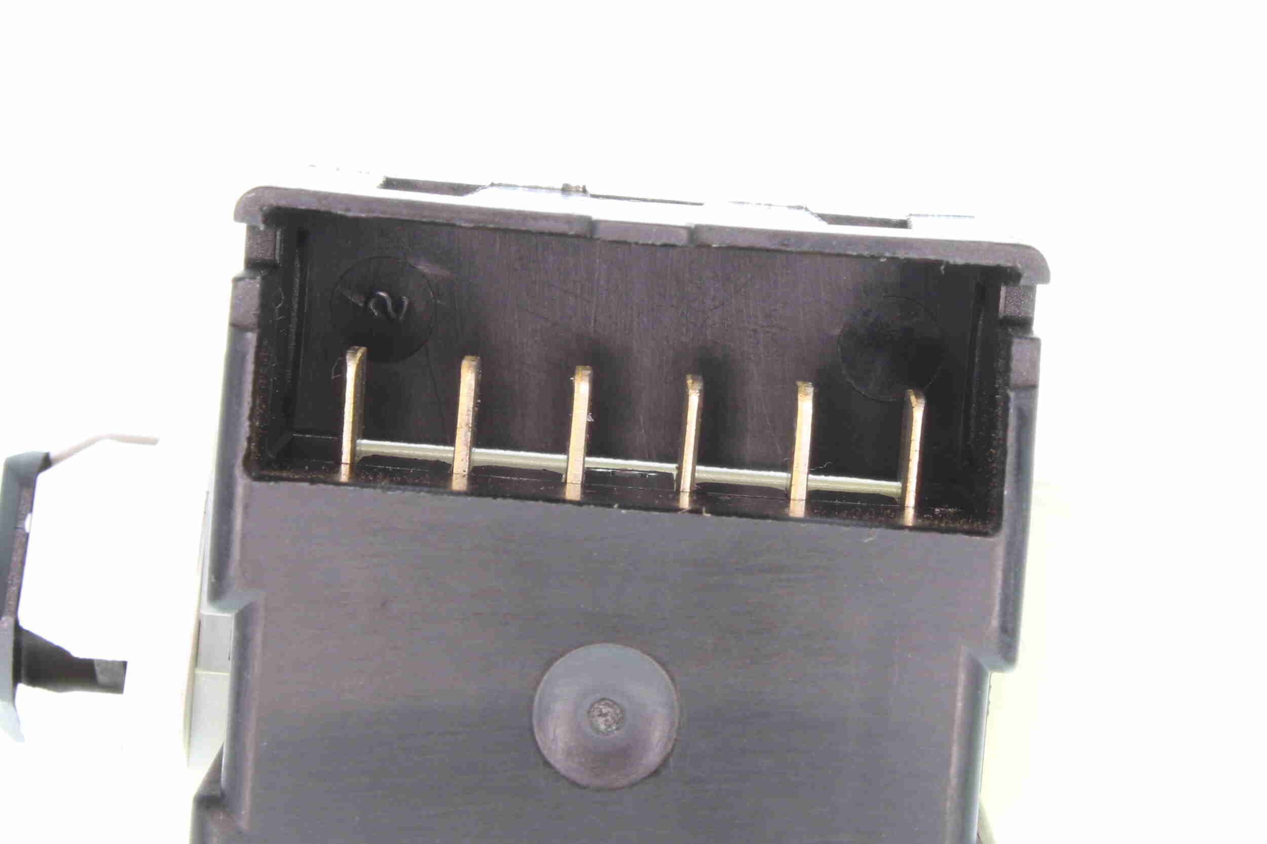 Stabdžių žibinto jungiklis VEMO V33-73-0002