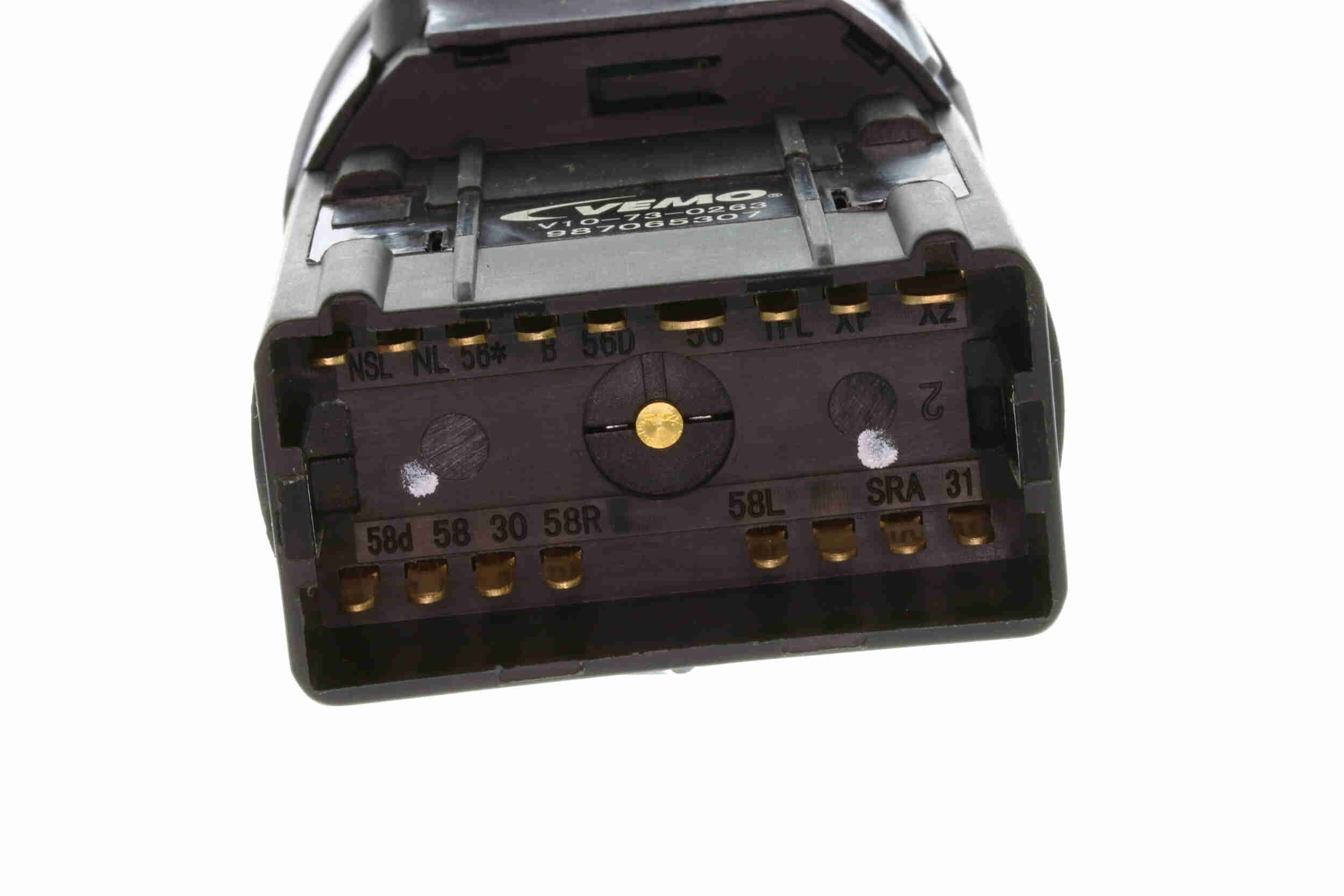 Jungiklis, priekiniai žibintai VEMO V10-73-0263