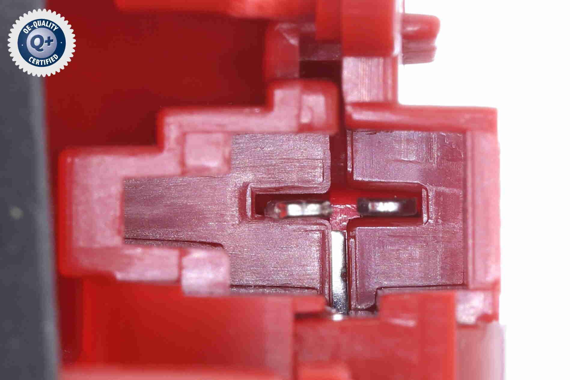 Papildomas stop žibintas VEMO V40-84-0018