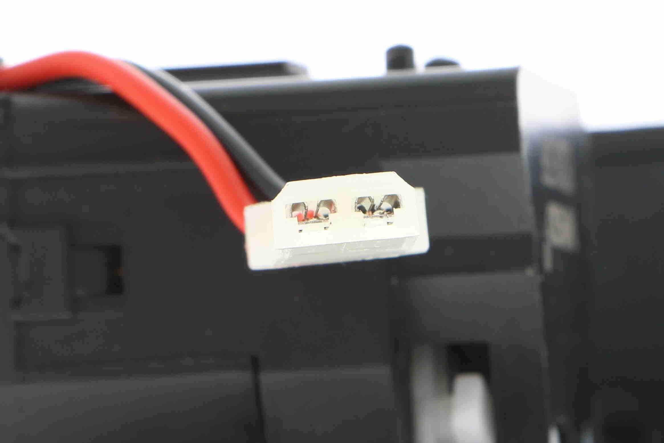 Vairo kolonėlės jungiklis VEMO V46-80-0026