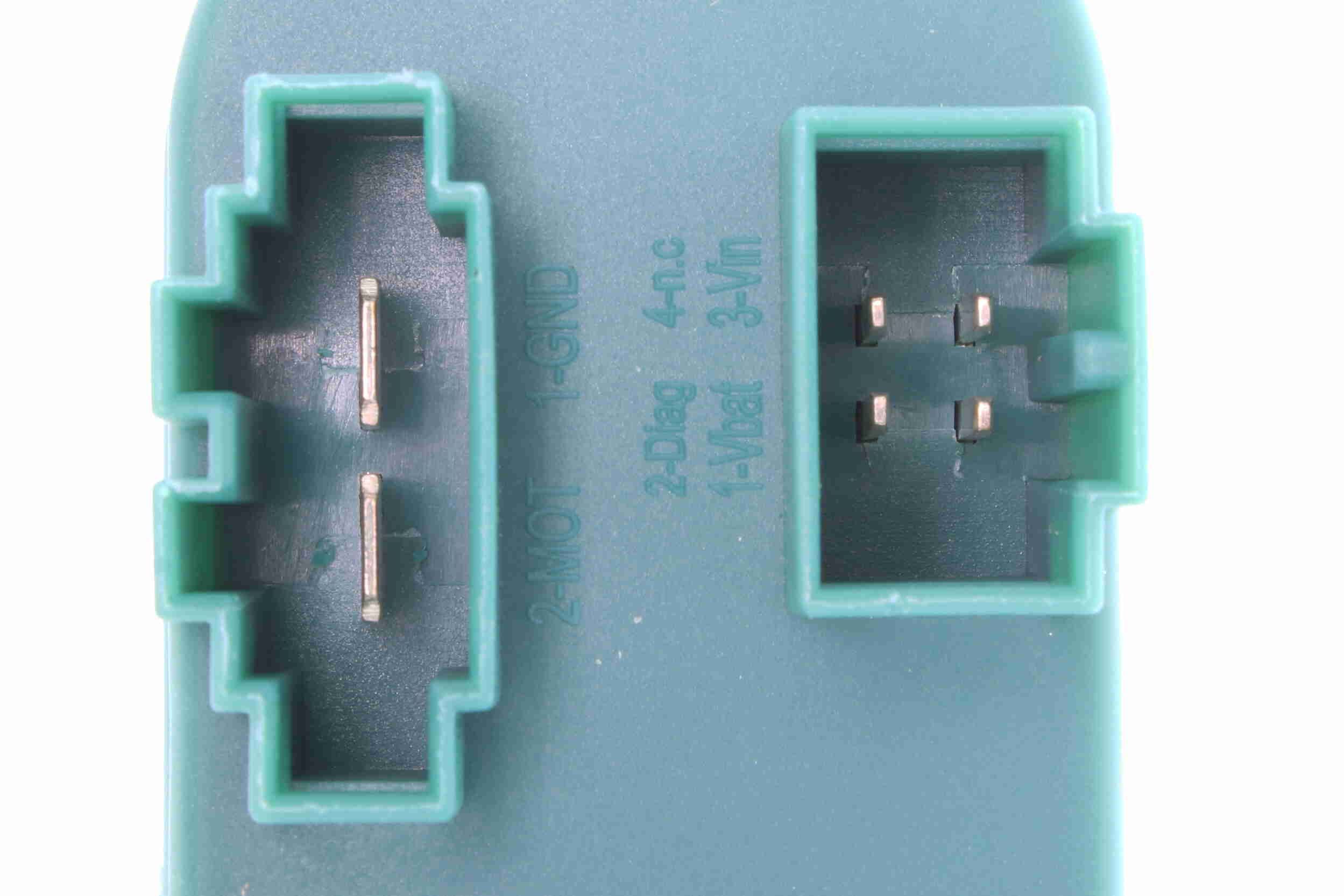 Reguliatorius, keleivio pusės ventiliatorius VEMO V10-79-0026