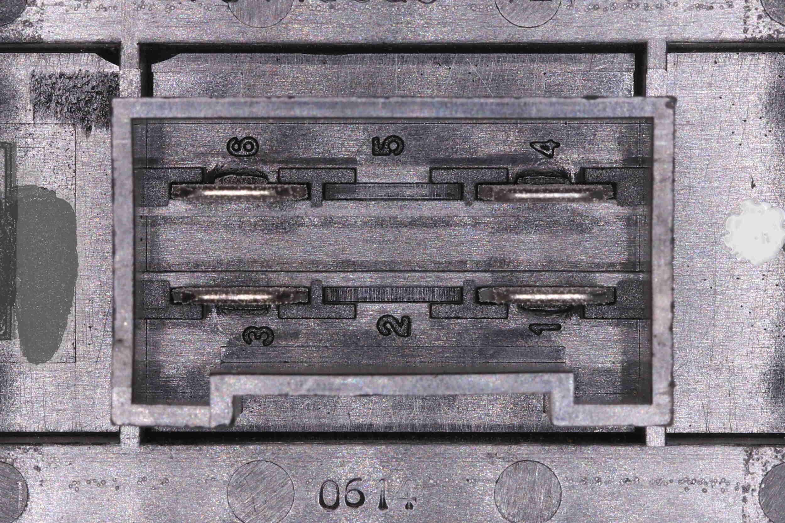 Reguliatorius, keleivio pusės ventiliatorius VEMO V24-79-0001