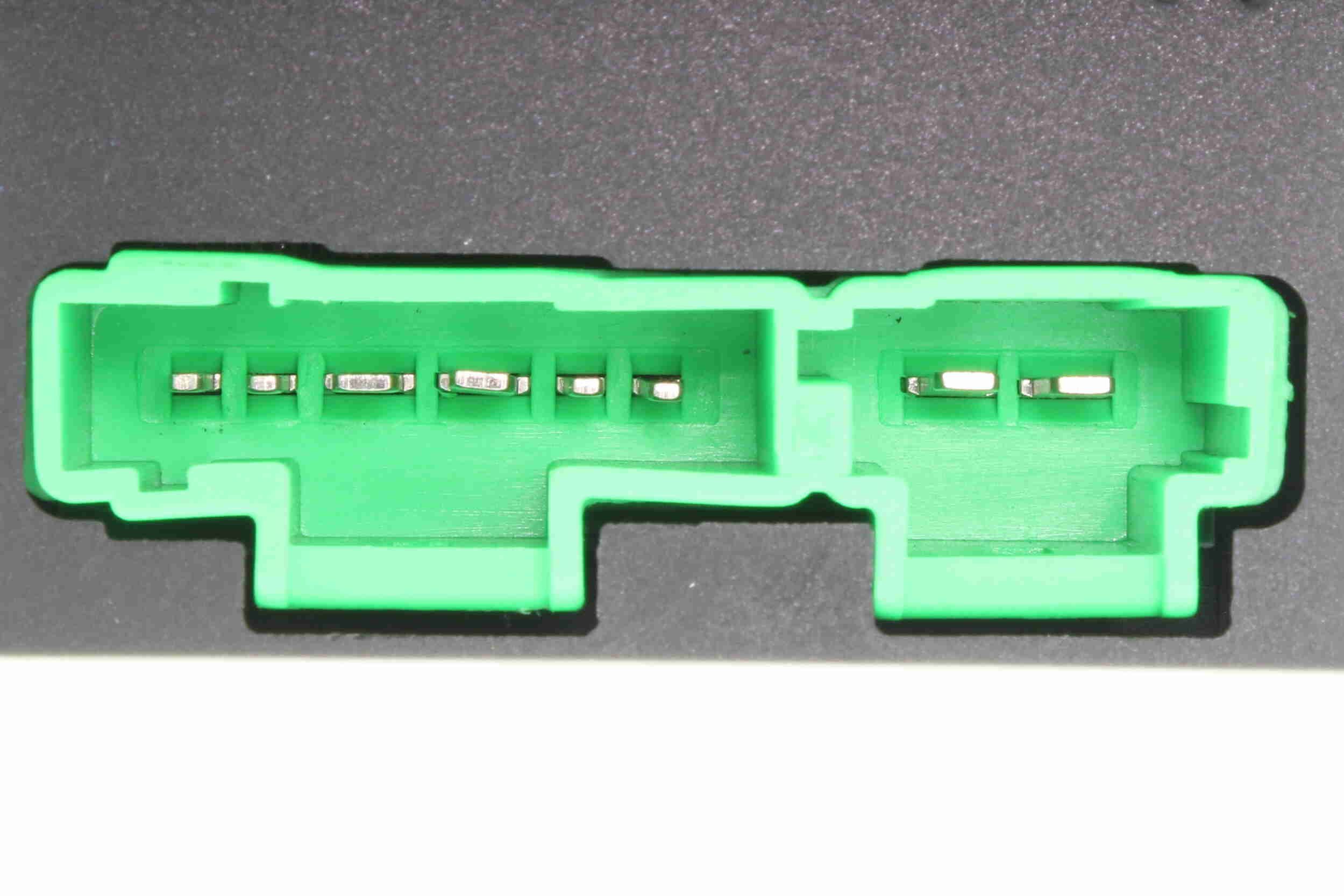 Reguliatorius, keleivio pusės ventiliatorius VEMO V42-79-0004