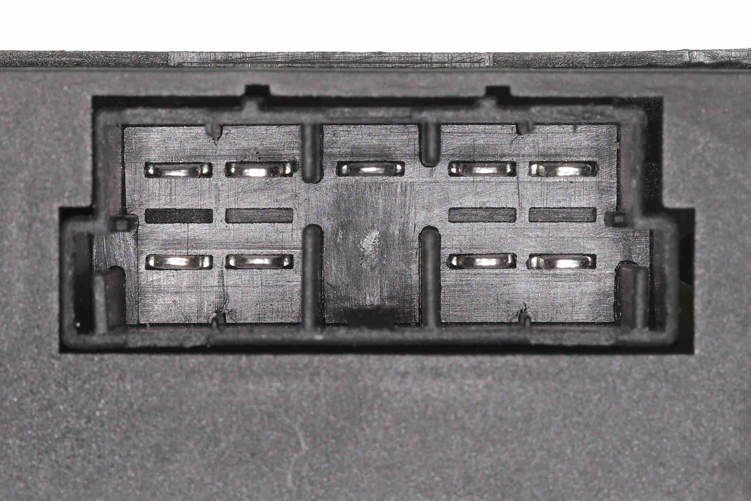 Reguliatorius, keleivio pusės ventiliatorius VEMO V46-79-0009