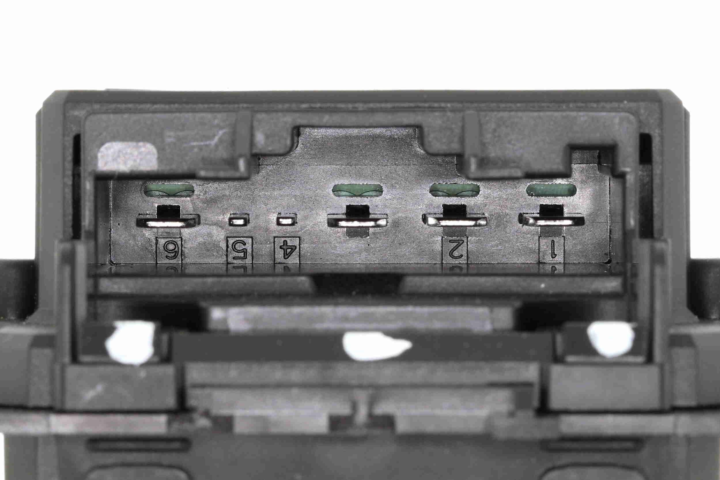 Reguliatorius, keleivio pusės ventiliatorius VEMO V46-79-0047