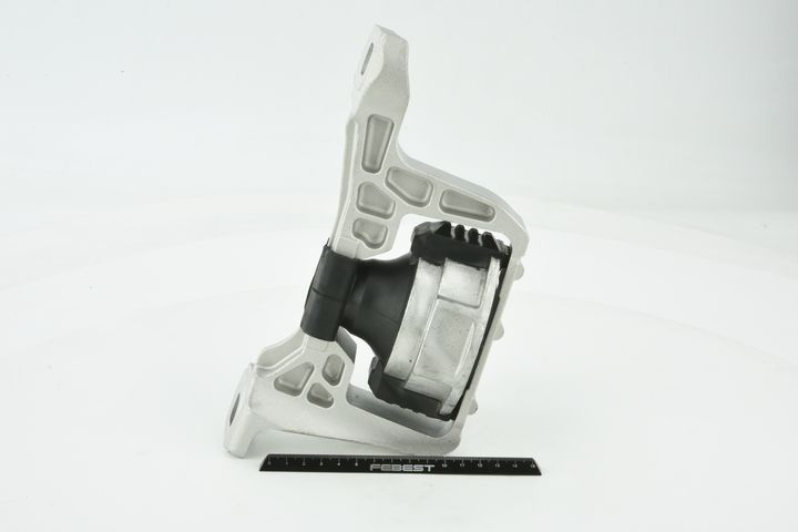 Variklio montavimas FEBEST MZM-5RH