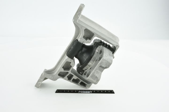 Variklio montavimas FEBEST MZM-CWRH