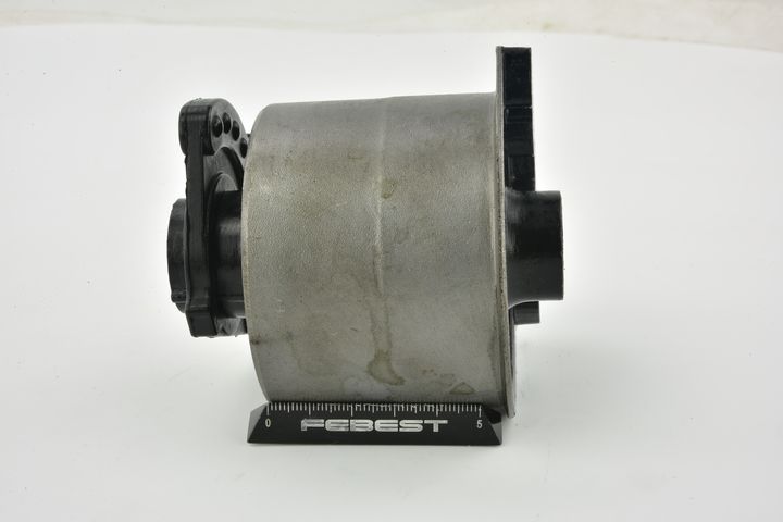 Variklio montavimas FEBEST MZMB-012