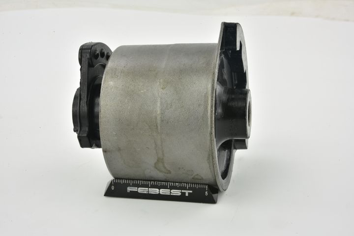 Variklio montavimas FEBEST MZMB-012