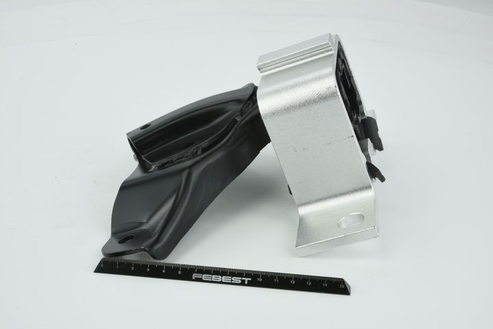 Variklio montavimas FEBEST RNM-LOGRH