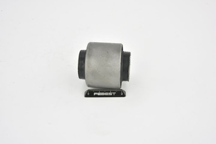 Valdymo svirties/išilginių svirčių įvorė FEBEST HAB-130