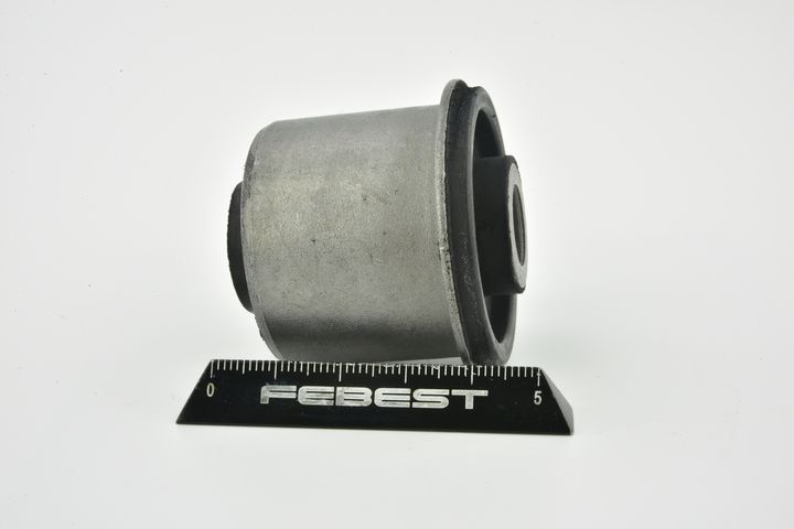 Valdymo svirties/išilginių svirčių įvorė FEBEST HYAB-SANC1