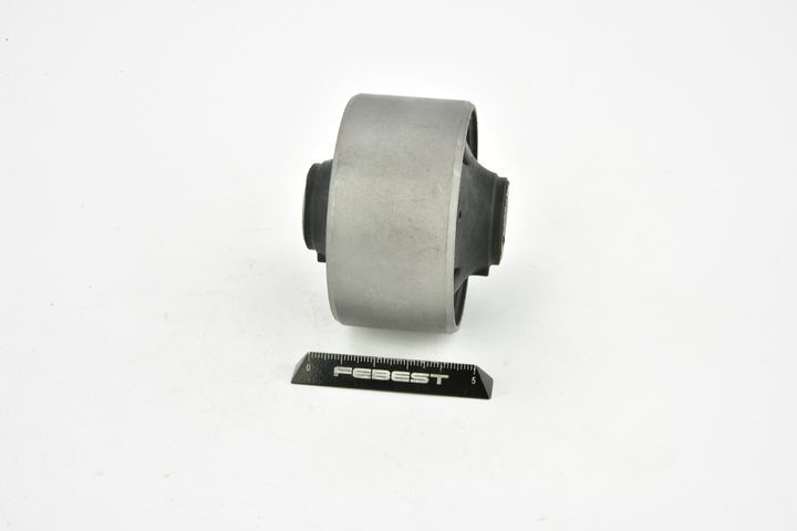 Valdymo svirties/išilginių svirčių įvorė FEBEST HYAB-SON14F