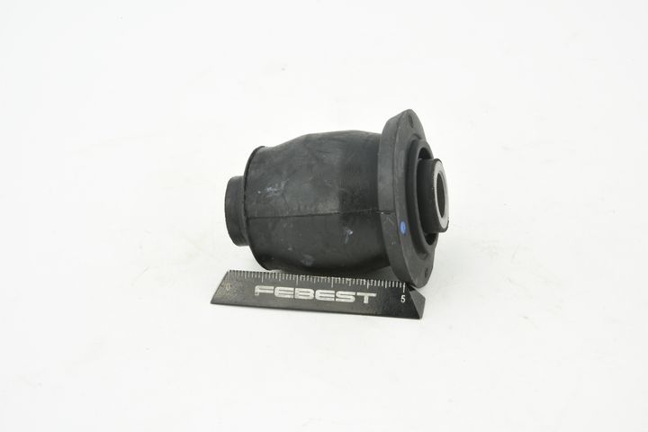 Valdymo svirties/išilginių svirčių įvorė FEBEST MZAB-004