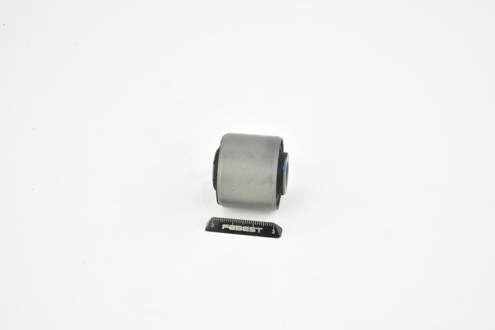 Valdymo svirties/išilginių svirčių įvorė FEBEST MZAB-064