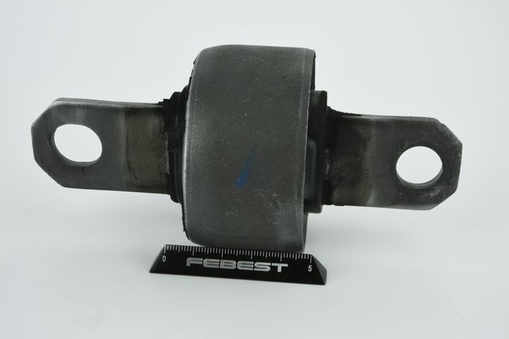 Valdymo svirties/išilginių svirčių įvorė FEBEST MZAB-152