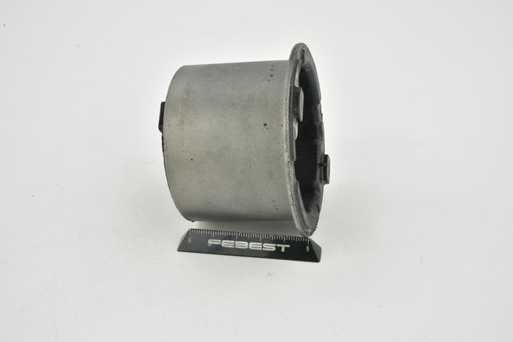 Valdymo svirties/išilginių svirčių įvorė FEBEST MZAB-KEB