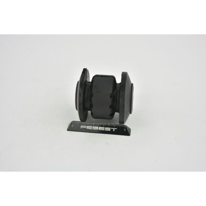 Valdymo svirties/išilginių svirčių įvorė FEBEST MZAB-KES