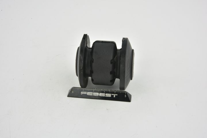 Valdymo svirties/išilginių svirčių įvorė FEBEST MZAB-KES