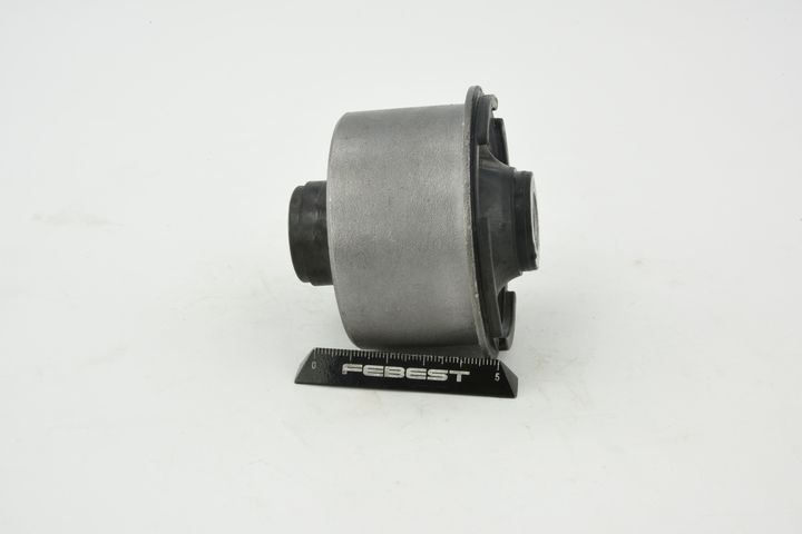 Valdymo svirties/išilginių svirčių įvorė FEBEST TAB-185