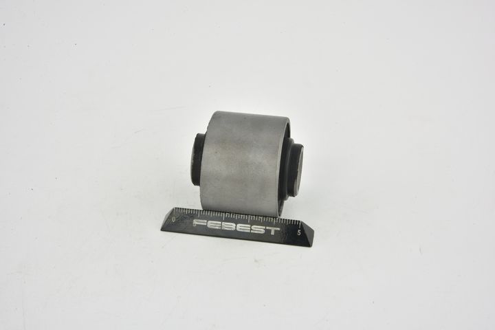 Valdymo svirties/išilginių svirčių įvorė FEBEST TAB-483