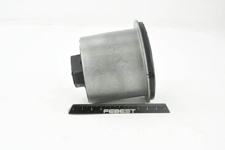 Stebulės laikiklio įvorė FEBEST HYAB-ELNR