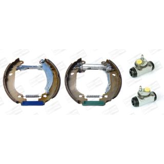 Stabdžių trinkelių komplektas CHAMPION 381404CH