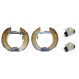 Stabdžių trinkelių komplektas CHAMPION 381412CH