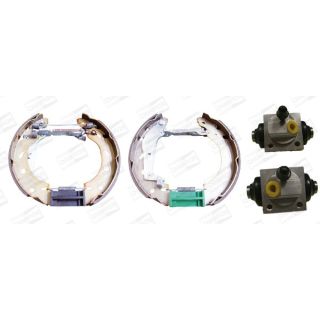 Stabdžių trinkelių komplektas CHAMPION 381528CH