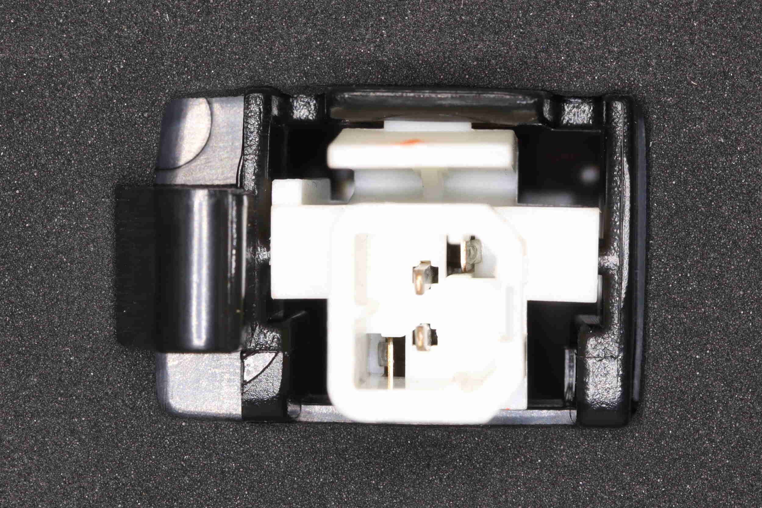 Valstybinio numerio apšvietimas VEMO V40-84-0006