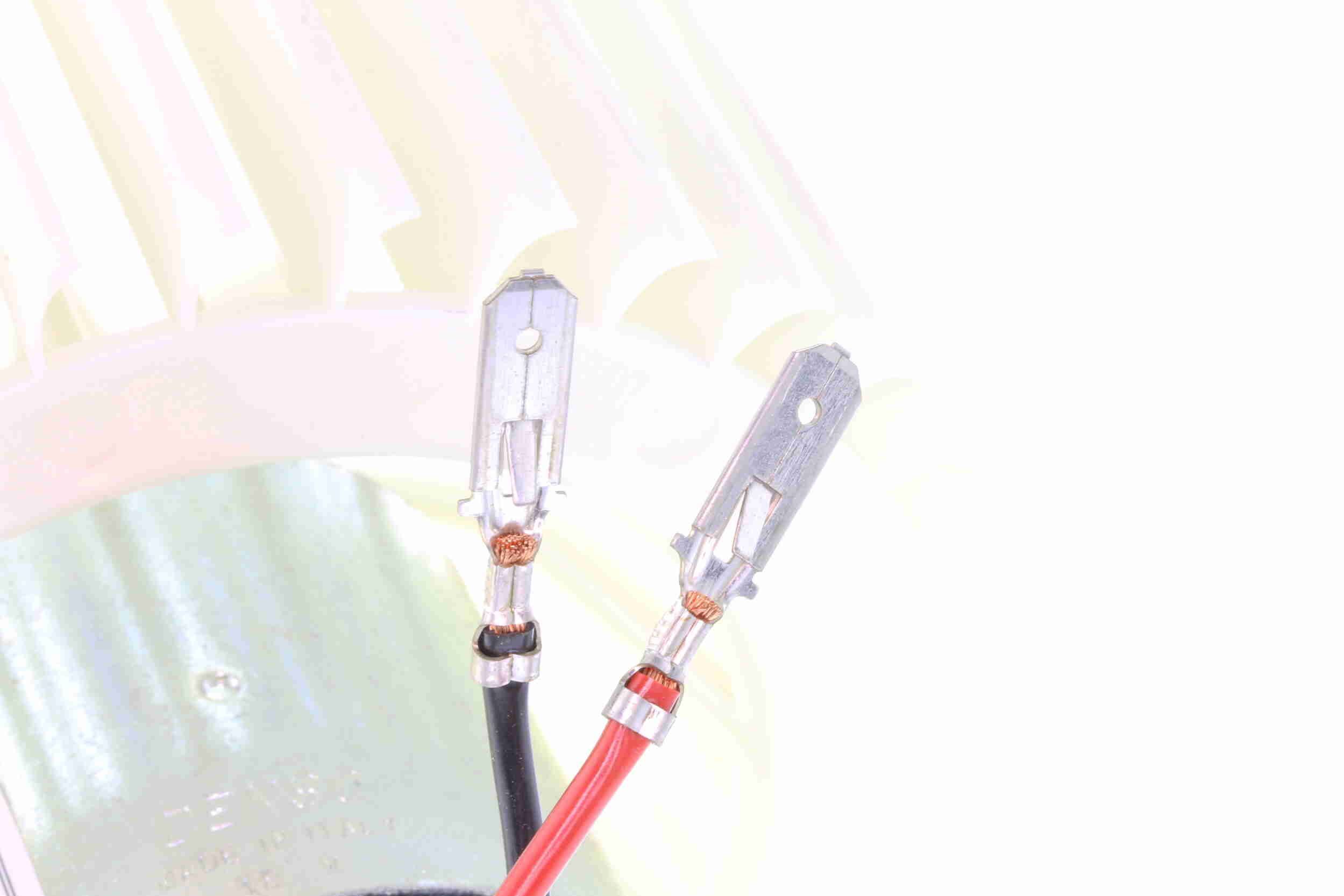 įsiurbimo ventiliatorius, kabinos oras VEMO V24-03-1331