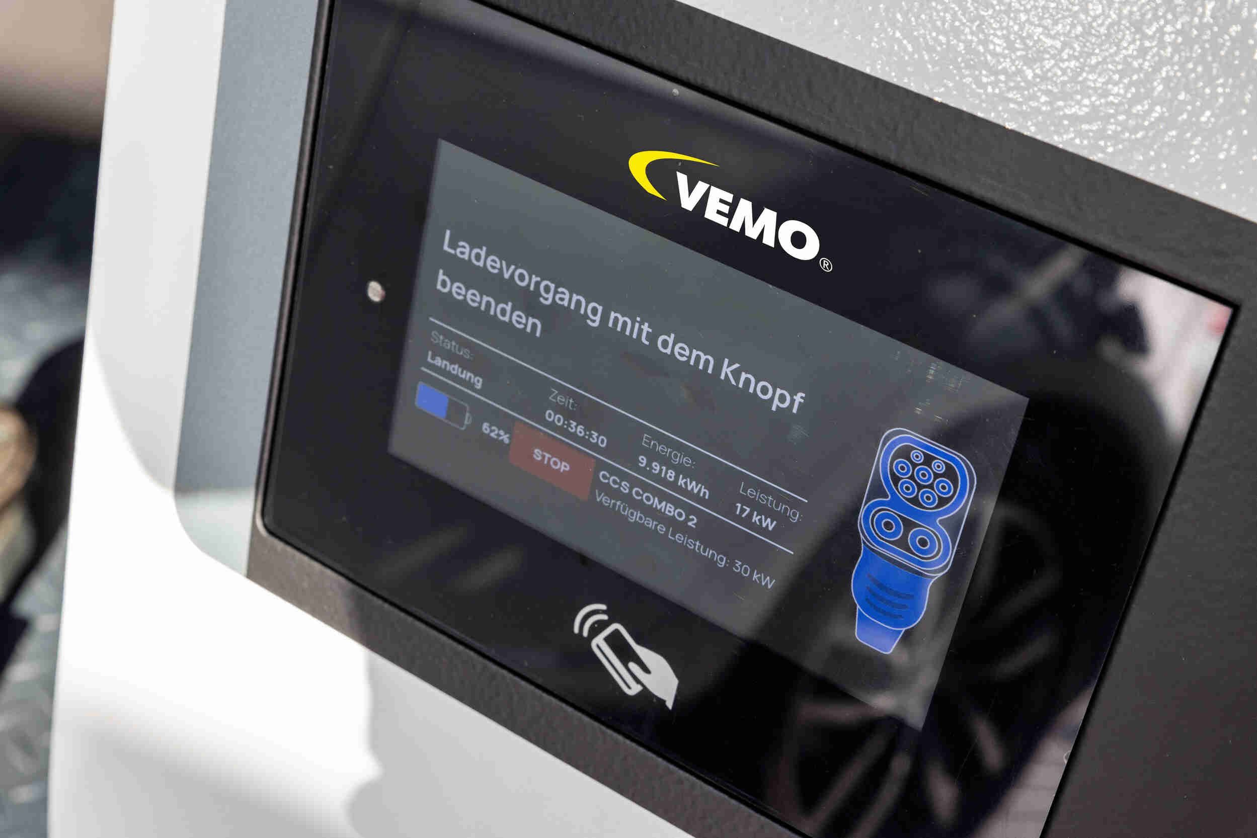 Įkroviklis, traukos baterija VEMO V99-27-0016