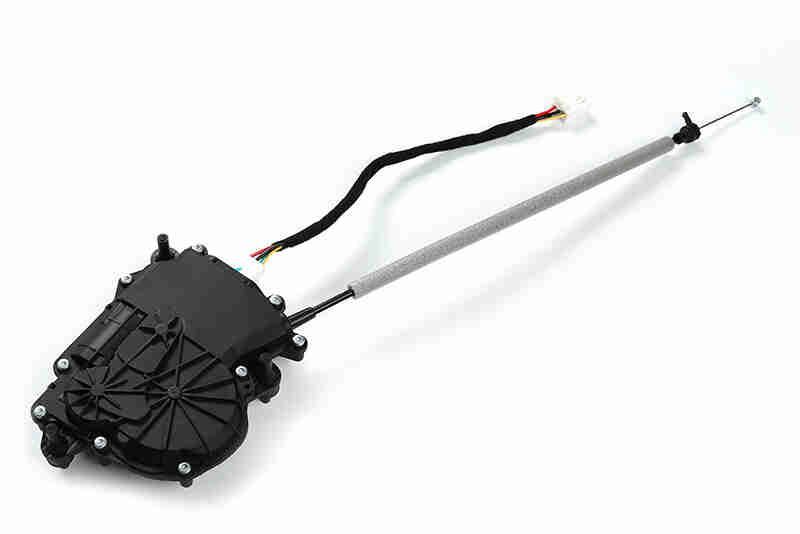 Pritraukiklių komplektas, bagažinės dangtis VEMO V20-85-0131